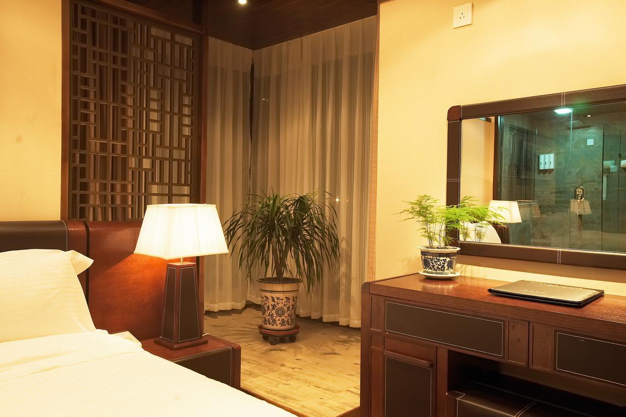 Hotel Xinjiang Yema International Clubhouse à Urumqi Extérieur photo