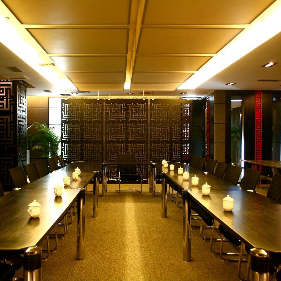 Hotel Xinjiang Yema International Clubhouse à Urumqi Extérieur photo
