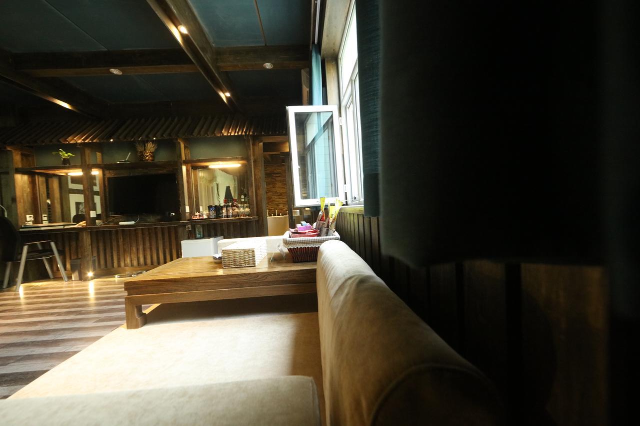 Hotel Xinjiang Yema International Clubhouse à Urumqi Extérieur photo