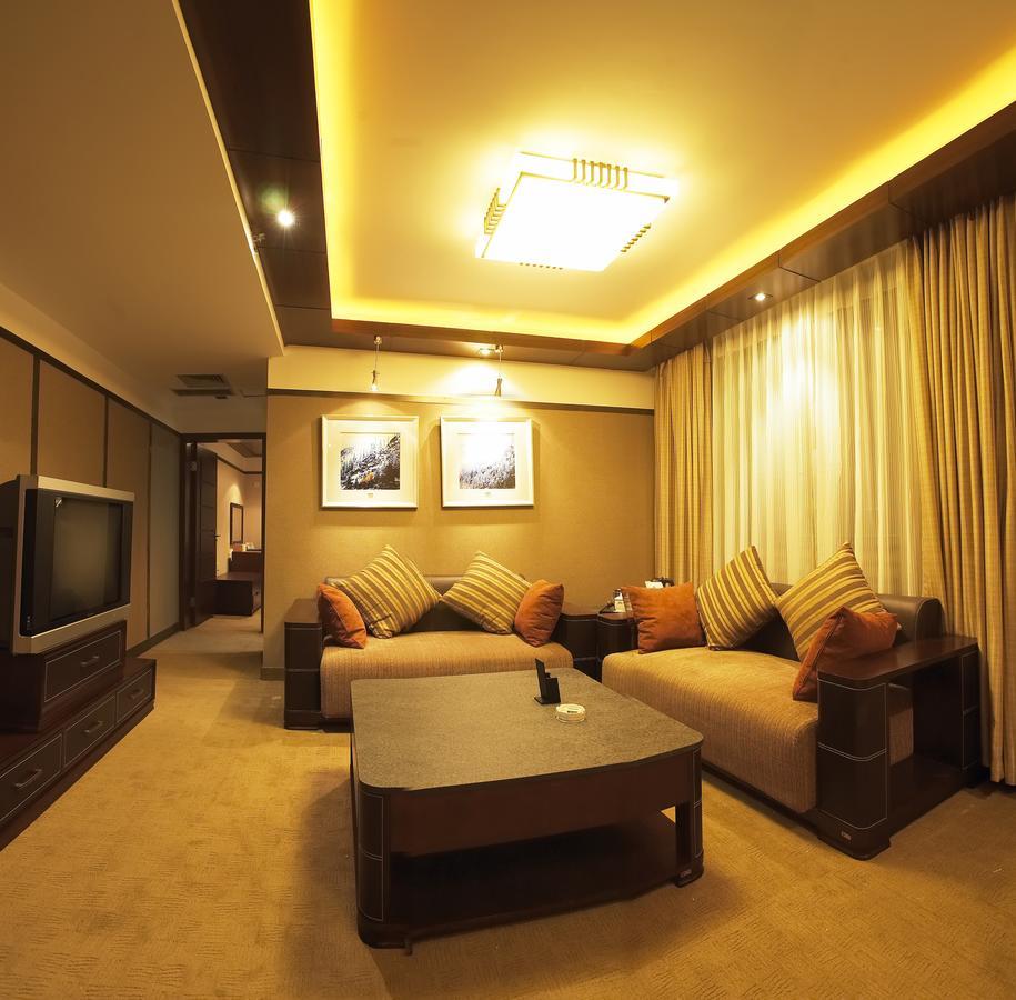 Hotel Xinjiang Yema International Clubhouse à Urumqi Extérieur photo